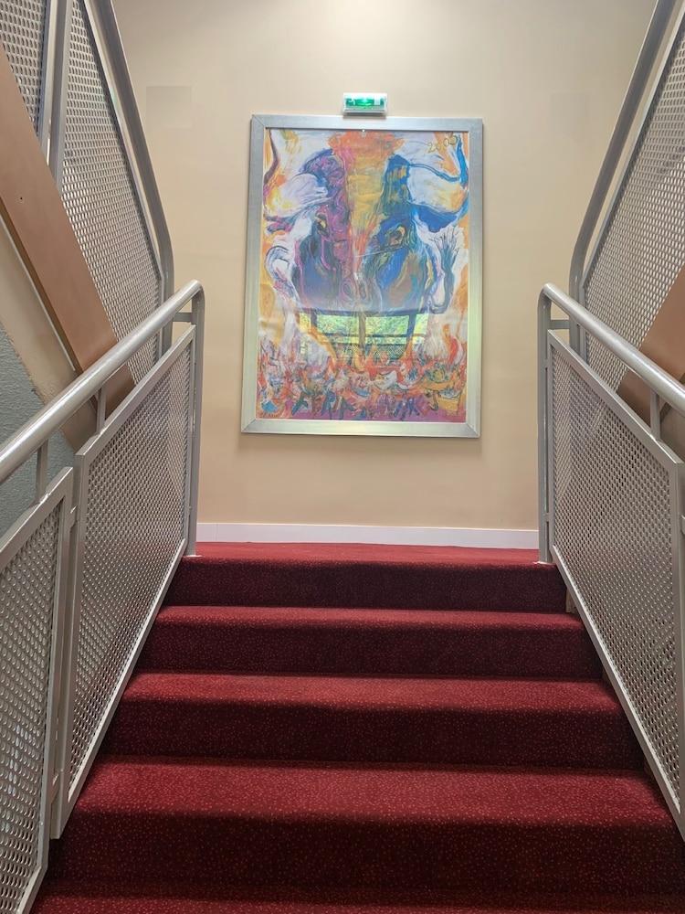 The Originals City, Hotel Nimes Costieres, Ex Inter Hotel Ngoại thất bức ảnh